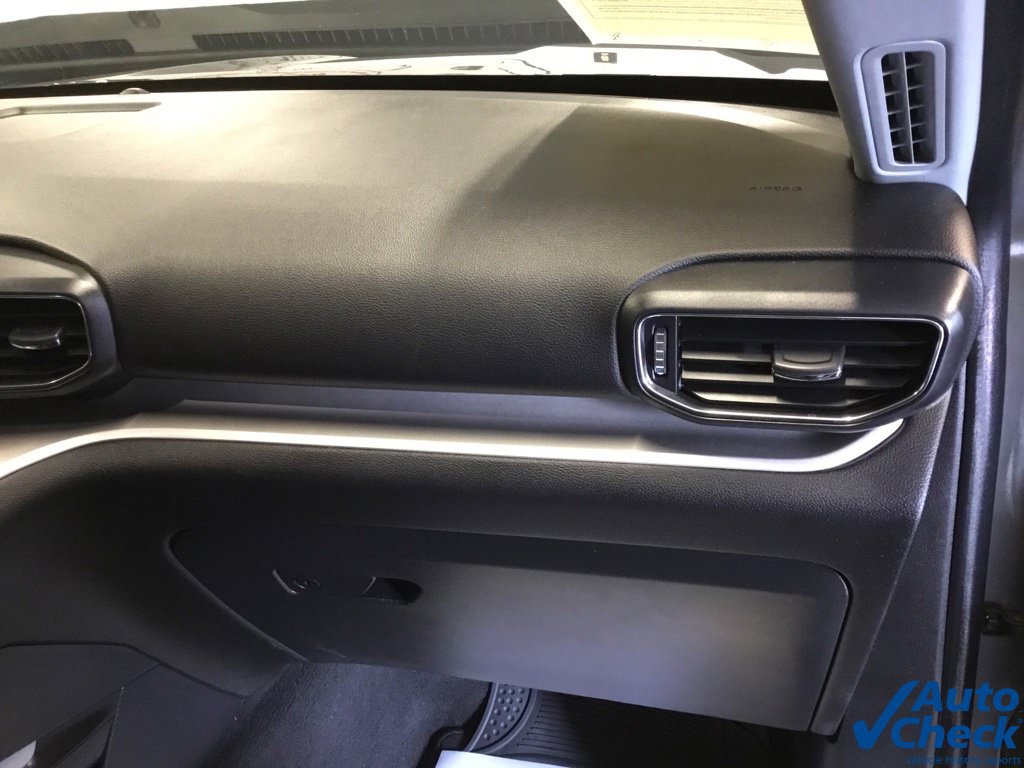 Used 2022 Ford Explorer XLT w/ Equipment Group 202A AWD/4WD image 40