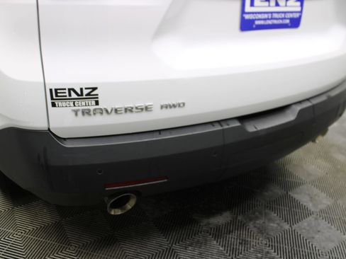 Used 2022 Chevrolet Traverse LT w/ LT Premium Package AWD/4WD image 42
