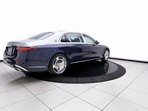 Used 2025 Mercedes-Benz Maybach S 580 4MATIC image 14