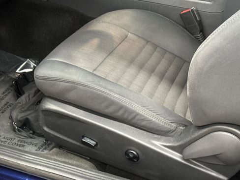Used 2013 Dodge Challenger SXT RWD image 15