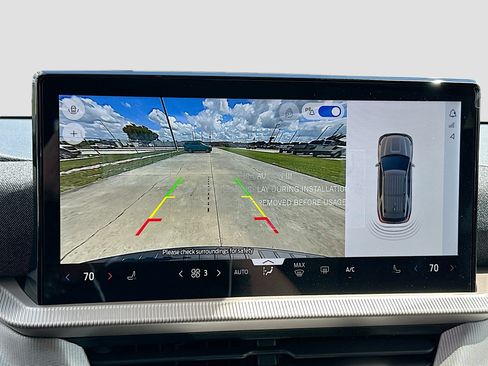 New 2026 Ford Explorer Active RWD image 9