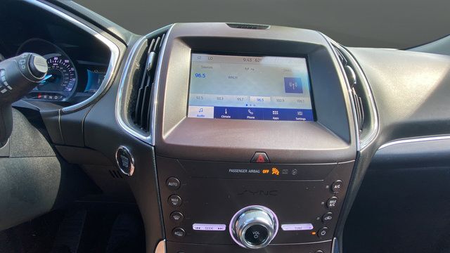 Used 2020 Ford Edge Titanium AWD/4WD image 14