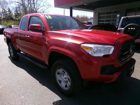 Used 2018 Toyota Tacoma SR w/ SR Convenience Package image 1