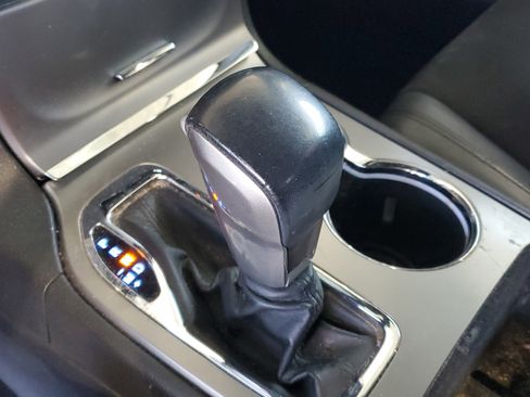 Used 2020 Jeep Grand Cherokee Altitude RWD image 29