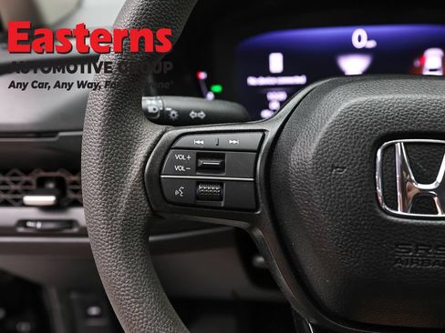 Used 2025 Honda Accord SE image 15