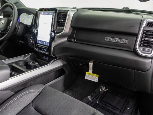 New 2026 RAM 1500 4x4 Crew Cab image 40