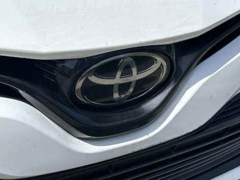 Used 2020 Toyota Camry LE FWD image 9