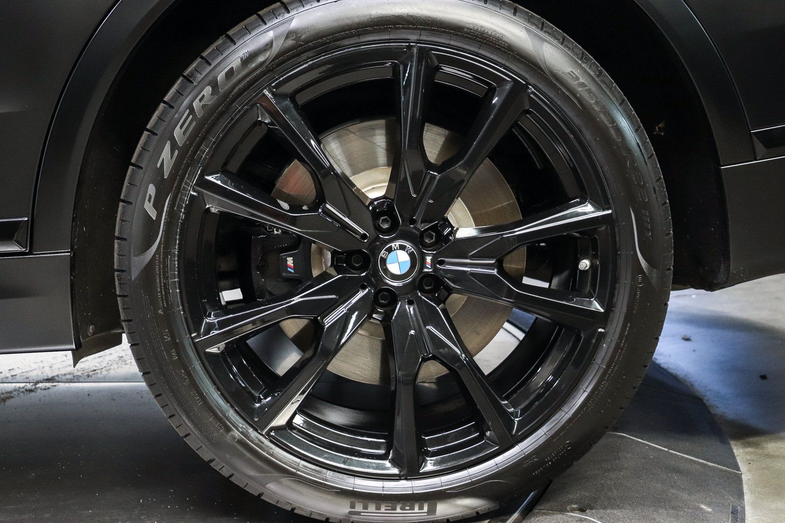 Certified 2024 BMW X7 M60i w/ Executive Package AWD/4WD image 8