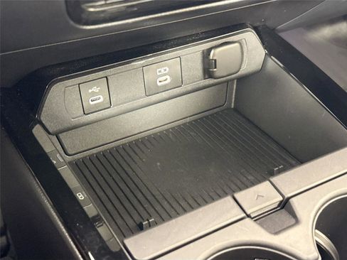 Certified 2024 Toyota Prius XLE image 29