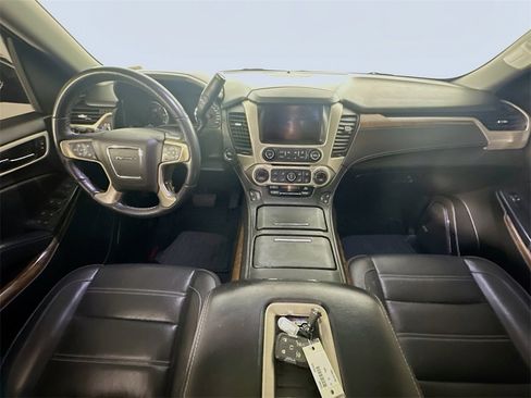 Used 2019 GMC Yukon Denali w/ Denali Ultimate Package image 10