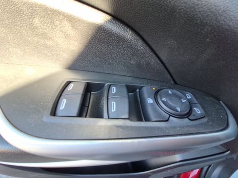 New 2026 Chevrolet Trax LS w/ LS Convenience Package FWD image 31