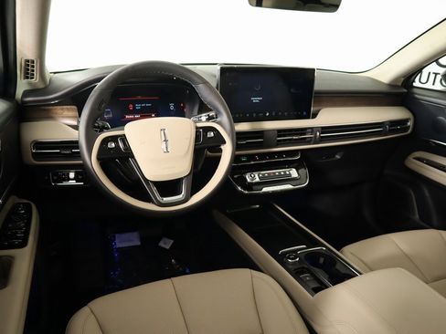 New 2025 Lincoln Corsair Reserve image 2