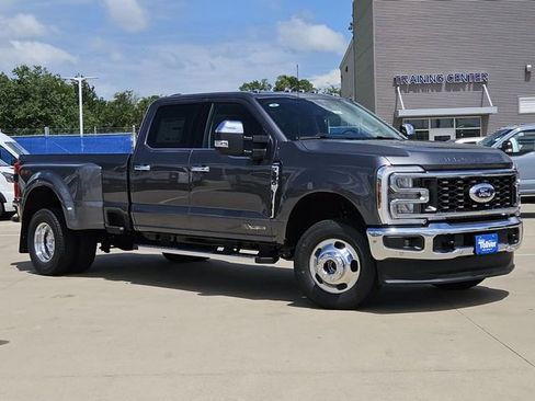 New 2026 Ford F350 Lariat w/ Lariat Premium Package AWD/4WD image 2