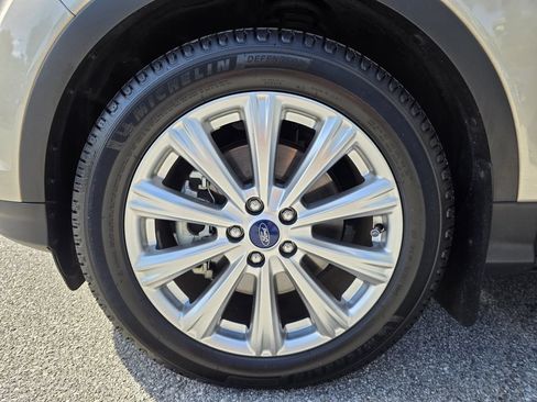 Used 2017 Ford Escape Titanium FWD image 29