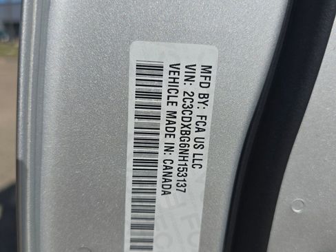 Used 2022 Dodge Charger SXT w/ Blacktop Package image 19