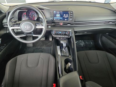 Used 2021 Hyundai Elantra SEL FWD image 10