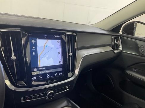 Certified 2022 Volvo S60 B5 Inscription AWD/4WD image 16