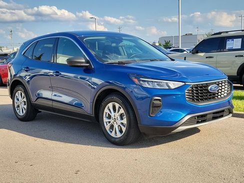 Certified 2023 Ford Escape Active w/ Cold Weather Package FWD image 7