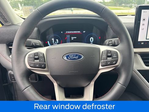 New 2026 Ford Explorer Active RWD image 12