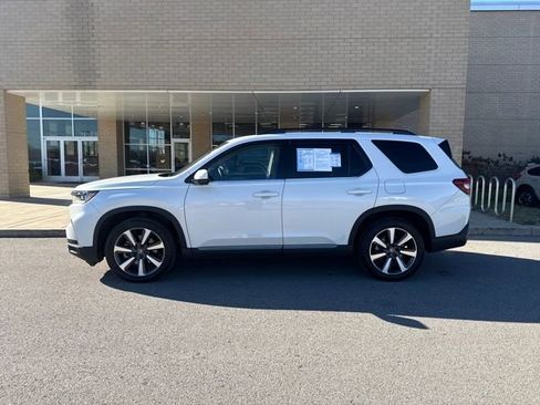 Certified 2023 Honda Pilot Elite image 1