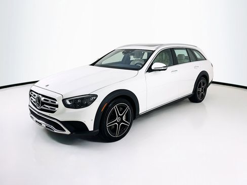 Used 2022 Mercedes-Benz E 450 4MATIC All-Terrain Wagon image 3