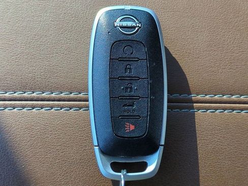 Certified 2024 Nissan Pathfinder Platinum image 32