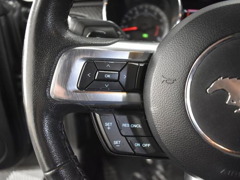 Used 2017 Ford Mustang Coupe image 15