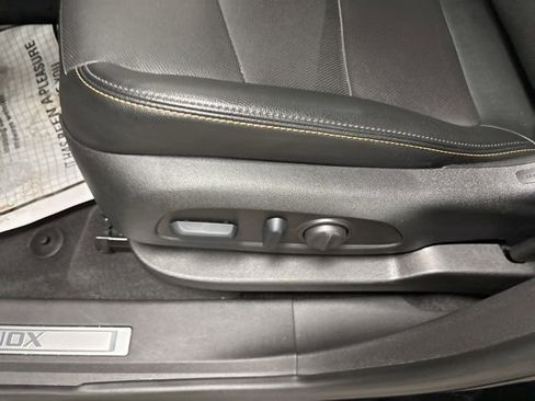 Used 2023 Chevrolet Equinox Premier w/ LPO, Cargo Package FWD image 18