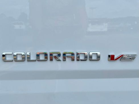 Used 2020 Chevrolet Colorado LT image 14