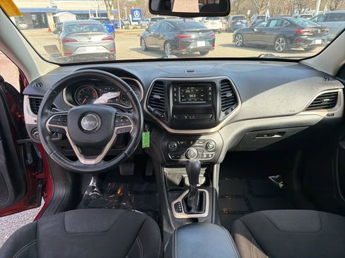 Used 2016 Jeep Cherokee Latitude w/ Safety/Convenience Group image 19