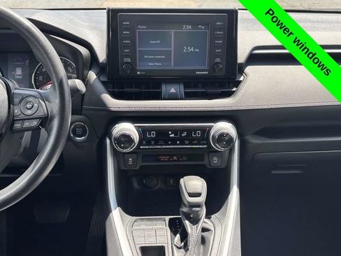 Used 2020 Toyota RAV4 XLE AWD/4WD image 28