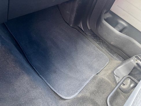 Used 2012 Ford F150 XLT w/ XLT Chrome Pkg image 16