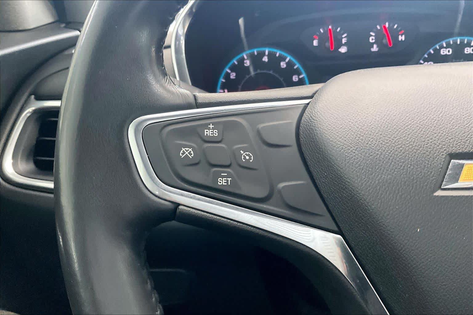 Used 2018 Chevrolet Equinox LT FWD image 24