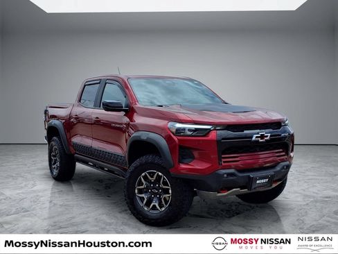 Used 2024 Chevrolet Colorado ZR2 w/ Technology Package AWD/4WD image 1