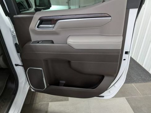 Used 2026 GMC Sierra 1500 SLT AWD/4WD image 25