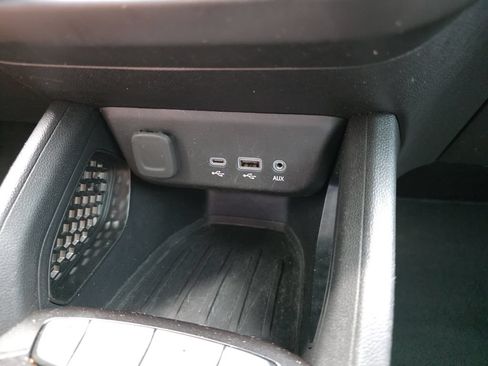 Used 2023 Chevrolet TrailBlazer LT FWD image 25