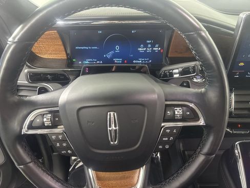 Used 2022 Lincoln Navigator Black Label AWD/4WD image 13