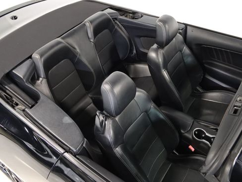 Used 2019 Ford Mustang Premium RWD image 21
