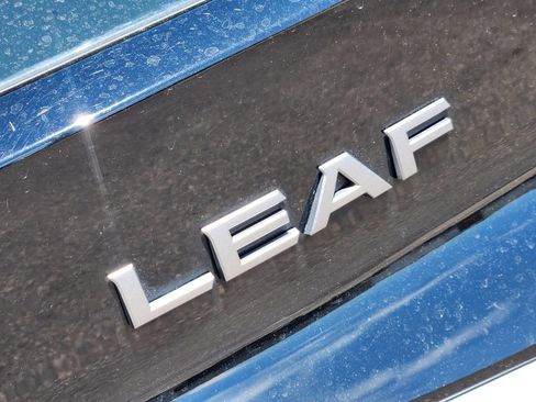 Certified 2025 Nissan Leaf S FWD image 8