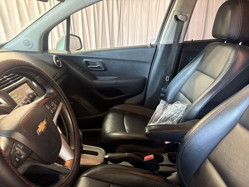 Used 2015 Chevrolet Trax LTZ FWD image 14