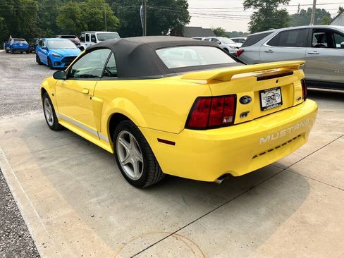 Used 2002 Ford Mustang GT RWD image 5