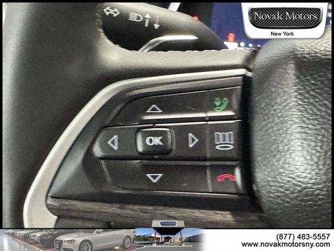 Used 2023 Jeep Grand Cherokee Limited AWD/4WD image 18