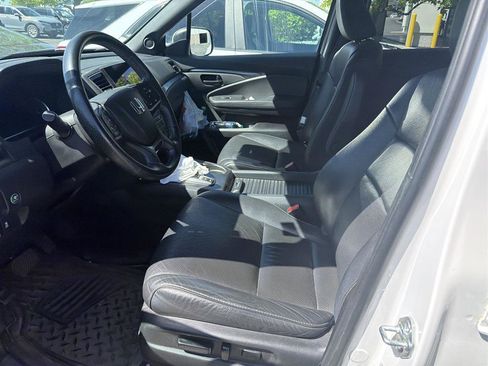 Used 2023 Honda Passport EX-L image 6