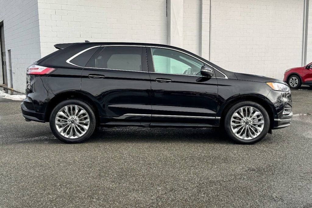 Used 2024 Ford Edge Titanium w/ Titanium Elite Package AWD/4WD image 2