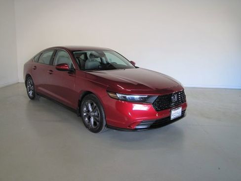 Used 2023 Honda Accord EX image 3