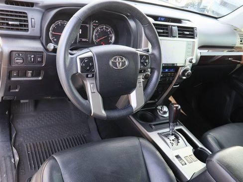 Used 2021 Toyota 4Runner Limited AWD/4WD image 12