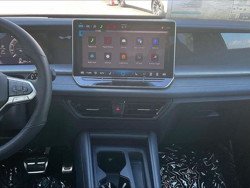 New 2026 Volkswagen Tiguan SE R-Line AWD/4WD image 12
