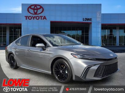 Used 2025 Toyota Camry SE w/ Multimedia Upgrade Package