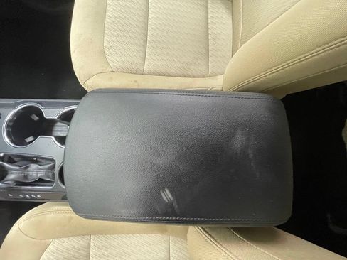 Used 2017 Ford Explorer FWD image 18