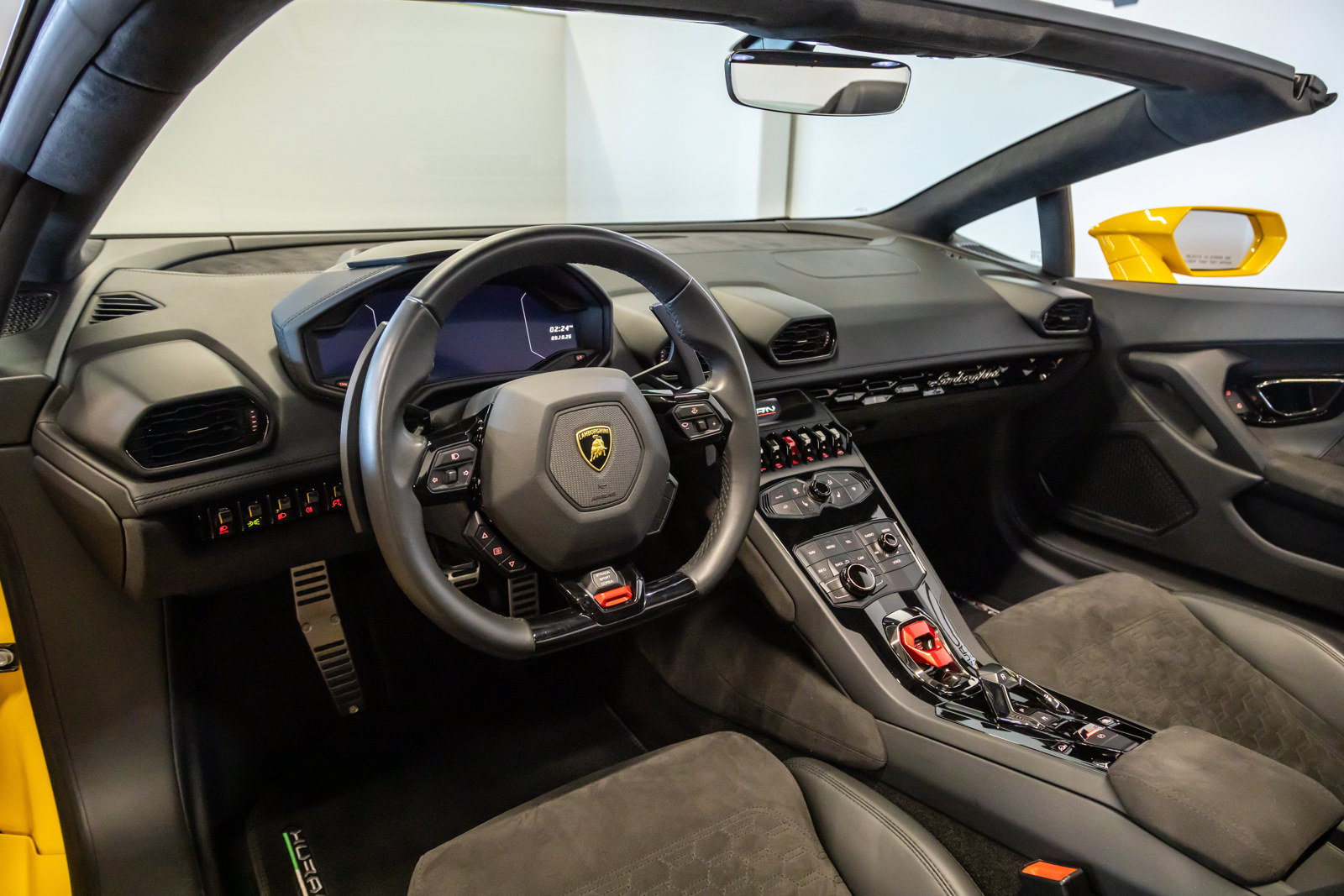 Used 2018 Lamborghini Huracan LP 580-2 RWD image 32